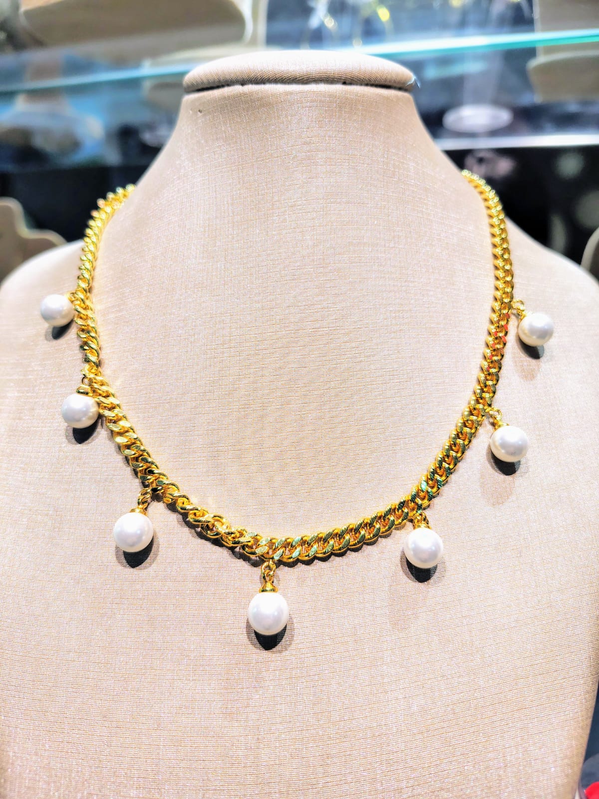 Colar Choker Pérolas