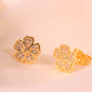 Brinco Mini Flor Cravejado