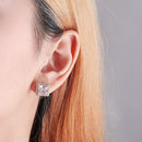 Brinco Quadrado Delicado