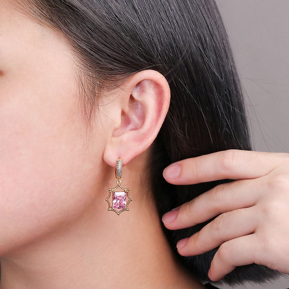 Brinco Rosa Quadrado com Zircônias