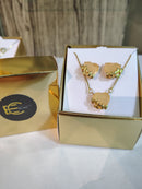 Conjunto Colar e Brinco Corações com Borboletas Douradas