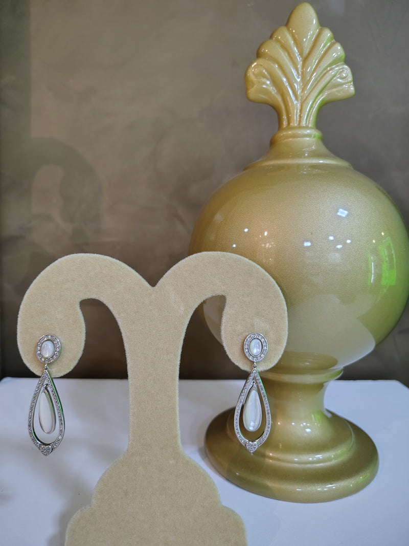 Brinco Prata 925 com Madrepérola e Zircônias